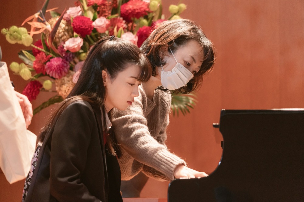 永野芽郁 卒業式シーンでピアノ伴奏に挑戦 そして バトンは渡された 現場レポ Cinemacafe Net