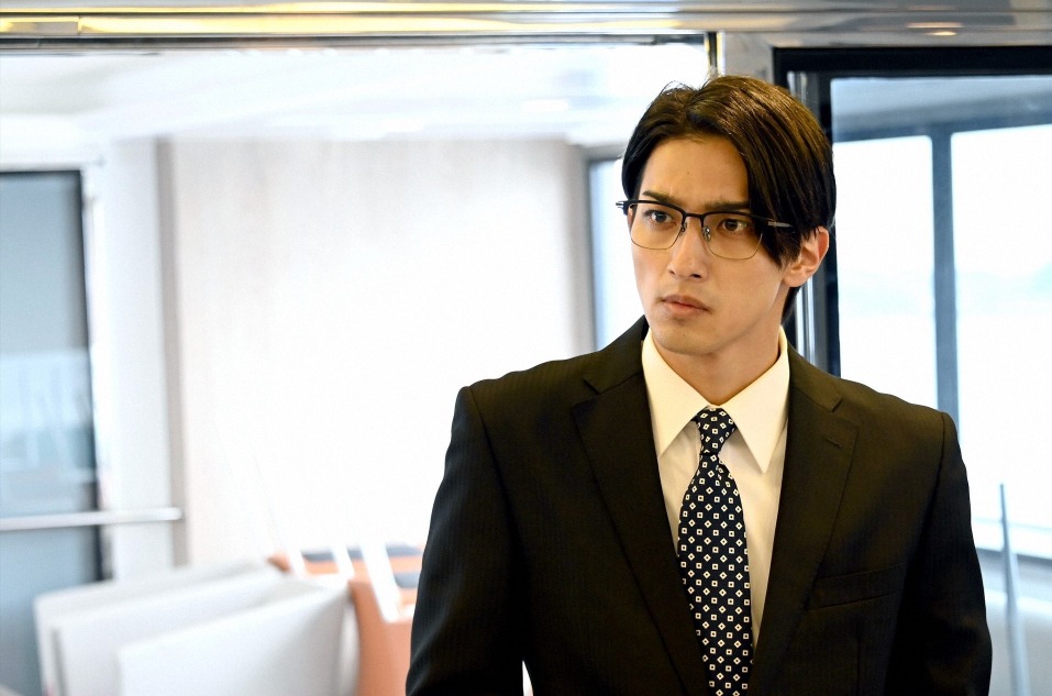 横浜流星 瀬能 スーツ メガネ姿に絶賛の声 藤井流星との W流星 共演にもネット沸く Dcu 5話 Cinemacafe Net 横浜流星 瀬能 スーツ メガネ姿に絶賛の声 藤井流星との W流星 共演にもネット沸く Dcu 5話 Cinemacafe Net