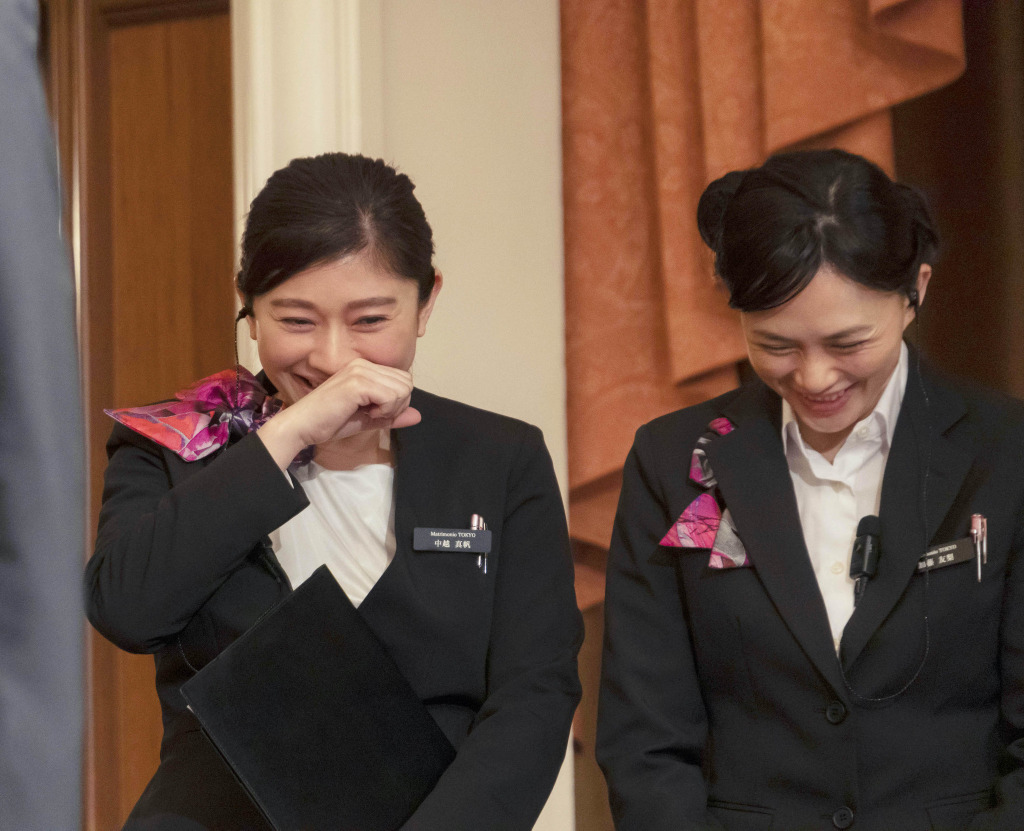 篠原涼子 中村倫也が高橋克実を質問攻めに ウェディング ハイ わちゃわちゃ メイキング映像 Cinemacafe Net 篠原涼子 中村倫也が高橋克実を質問攻めに ウェディング ハイ わちゃわちゃ メイキング映像 Cinemacafe Net