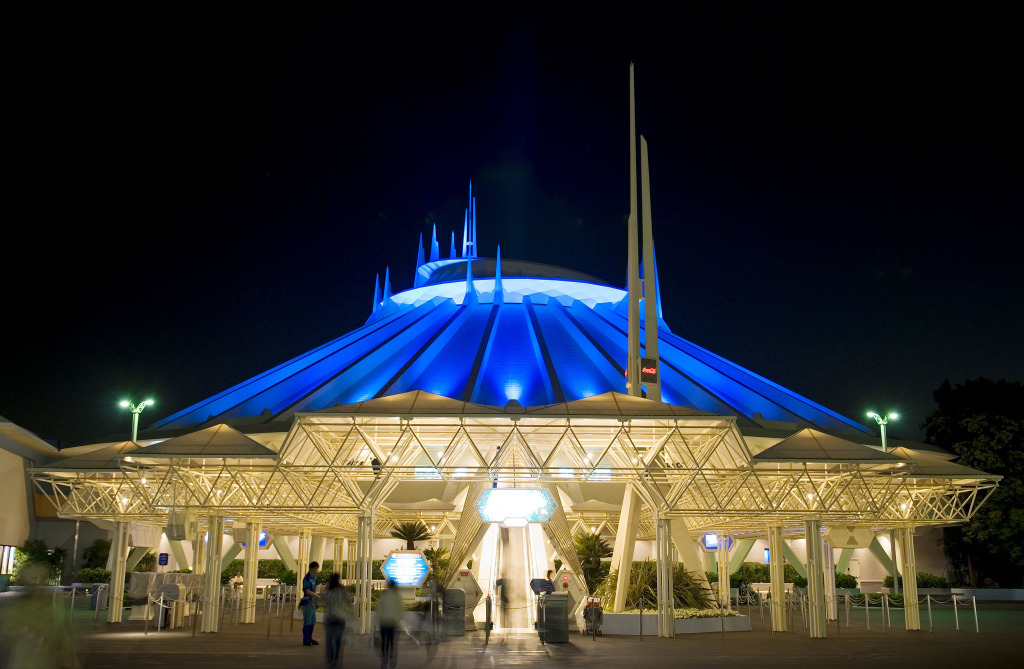 ディズニー 8月11日は 山の日 東京ディズニーランドの 山 をモチーフにした3つのアトラクションとは Cinemacafe Net