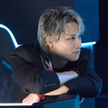 鈴木伸之、「賞金100億円を誰よりも欲している男」“金髪ギャンブラー”役で新境地『ミステリー・アリーナ』場面写真を独占入手 画像