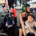 左利きの少女 2枚目の写真・画像