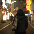 遠近を抱えた女 完全版 12枚目の写真・画像