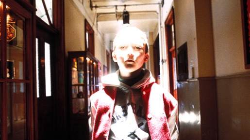 アダム 神の使い 悪魔の子 2枚目の写真 画像 Cinemacafe Net