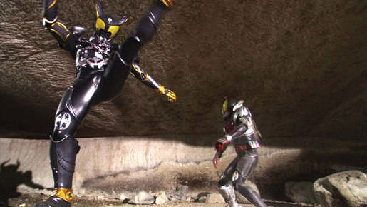 劇場版　仮面ライダーキバ　魔界城の王 ／ 炎神戦隊ゴーオンジャー　BUNBUN！BANBAN！劇場BANG！ 2枚目の写真・画像