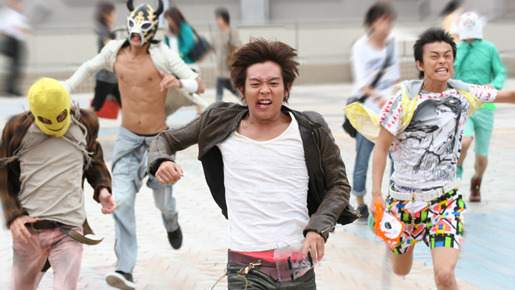 シュアリー・サムデイ 1枚目の写真・画像