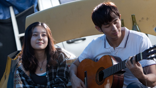 アコースティック 2枚目の写真・画像