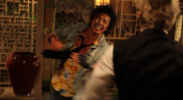 探偵ヨンゴン 義手の銃を持つ男 3枚目の写真・画像