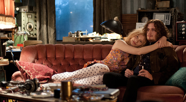 オンリー・ラヴァーズ・レフト・アライヴ 8枚目の写真・画像