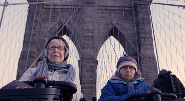 シャーリー&ヒンダ　ウォール街を出禁になった2人 2枚目の写真・画像