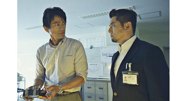 天空の蜂 2枚目の写真・画像