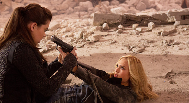 ベアリー・リーサル 1枚目の写真・画像