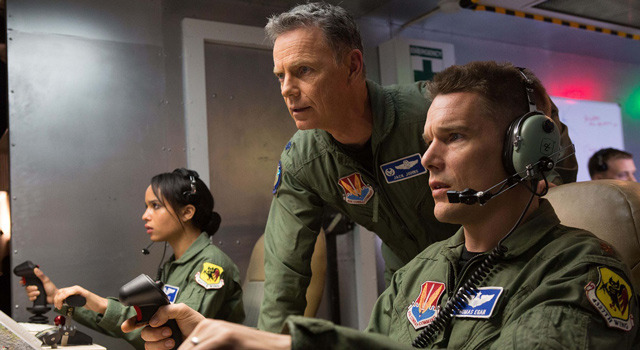 ドローン・オブ・ウォー 1枚目の写真・画像