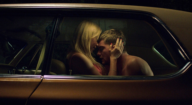 イット・フォローズ 5枚目の写真・画像