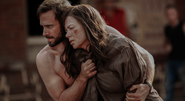 虹蛇と眠る女 2枚目の写真・画像