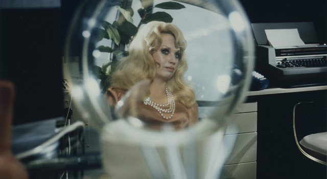 あやつり糸の世界 2枚目の写真・画像