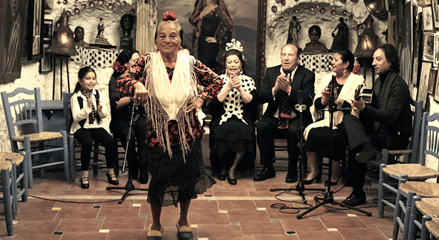 サクロモンテの丘〜ロマの洞窟フラメンコ 3枚目の写真・画像