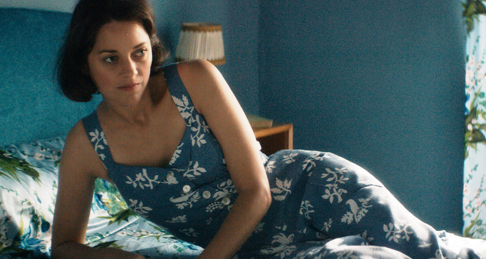 愛を綴る女 1枚目の写真・画像