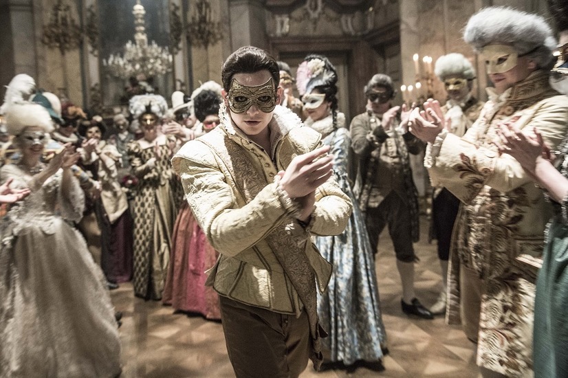 プラハのモーツァルト　誘惑のマスカレード 1枚目の写真・画像