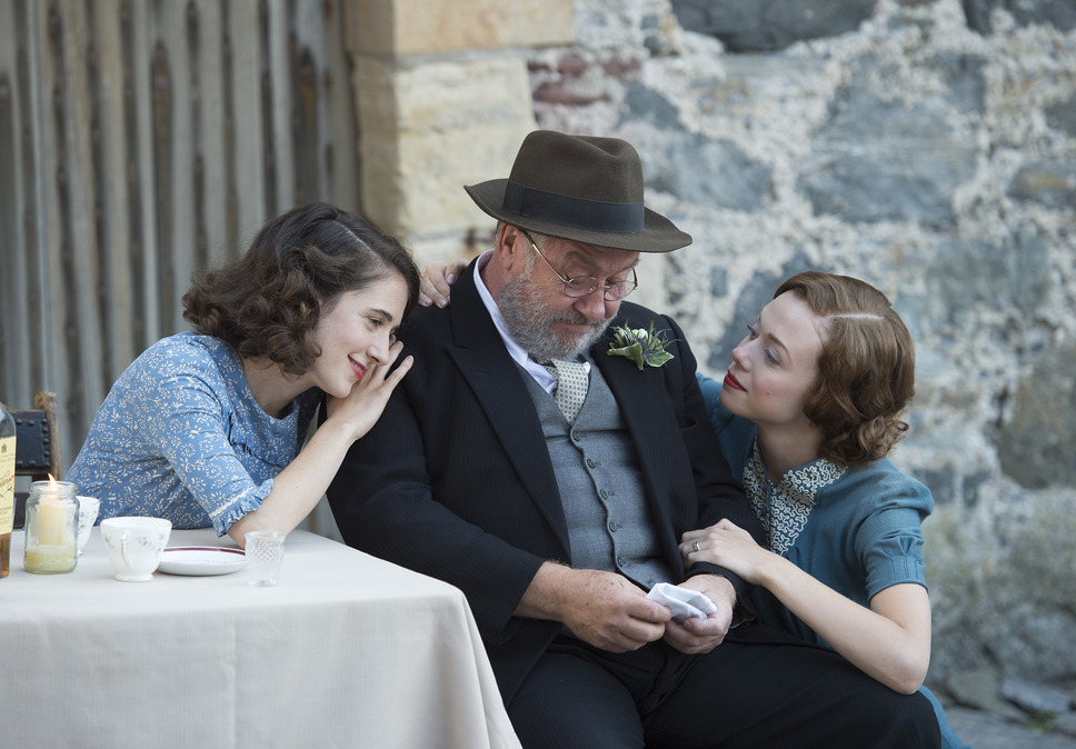 ウイスキーと2人の花嫁 1枚目の写真・画像