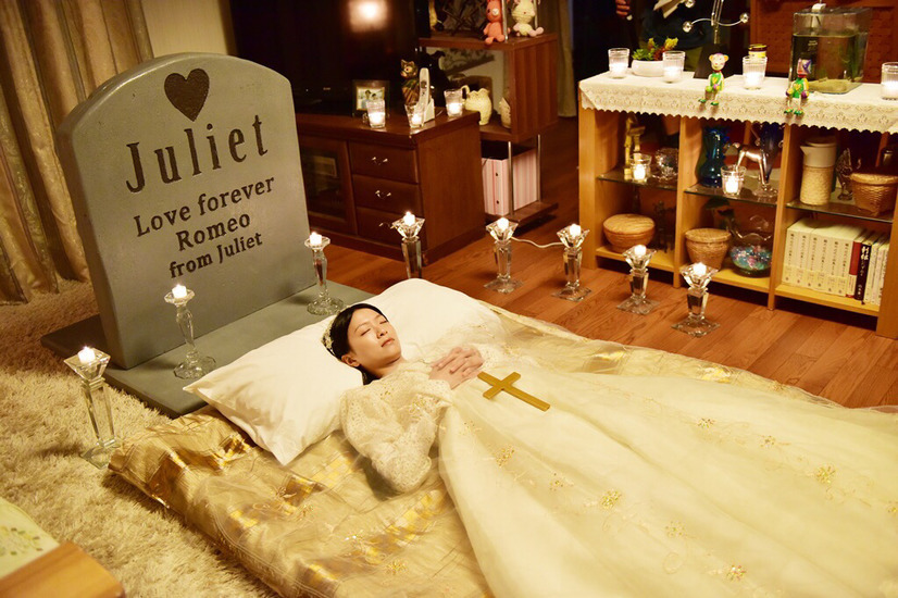 家に帰ると妻が必ず死んだふりをしています。 5枚目の写真・画像