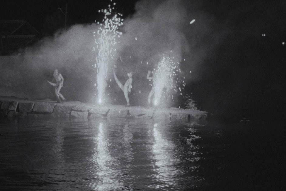 ファー・イースト・ベイビーズ 4枚目の写真・画像