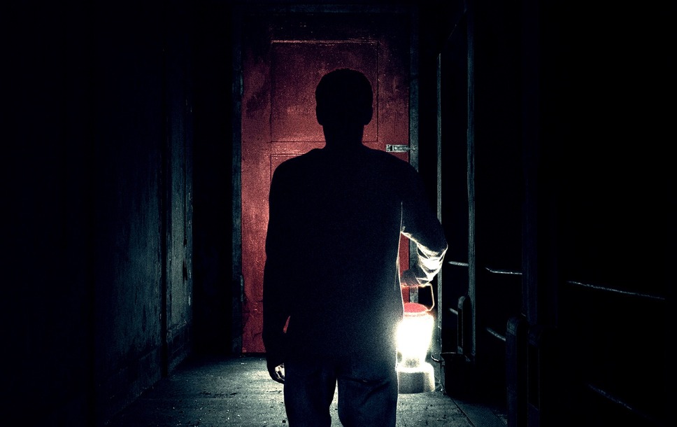 イット・カムズ・アット・ナイト 2枚目の写真・画像