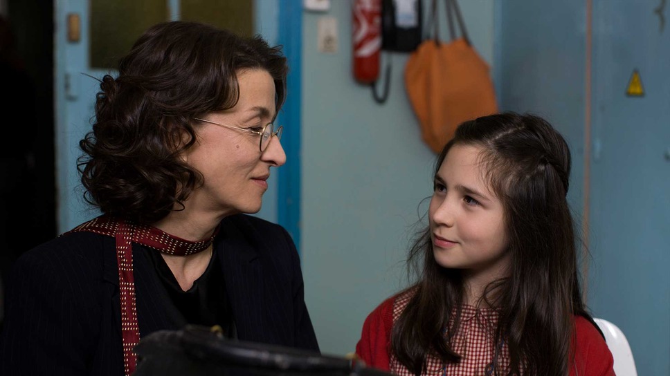 マチルド、翼を広げ 3枚目の写真・画像