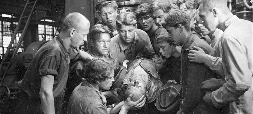 ストライキ(C)APOLLO