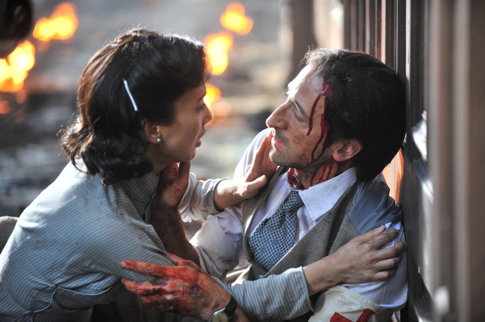 エア・ストライク(C)APOLLO