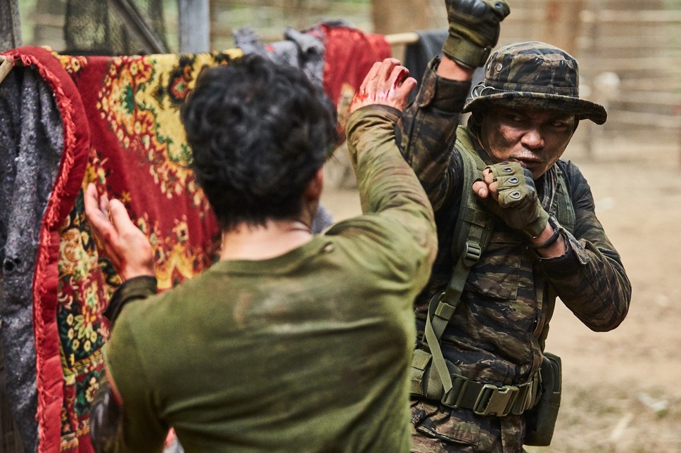 トリプル・スレット 12枚目の写真・画像