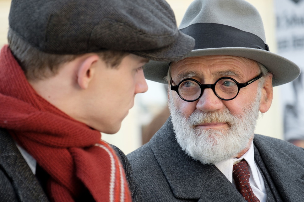 17歳のウィーン　フロイト教授 人生のレッスン 2枚目の写真・画像