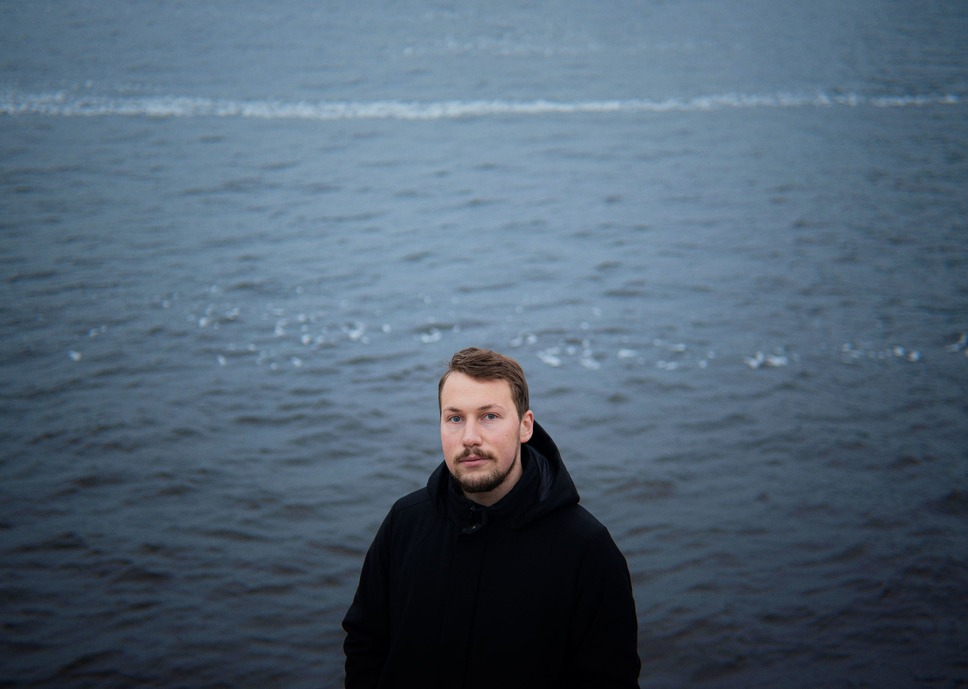 Away 2枚目の写真・画像