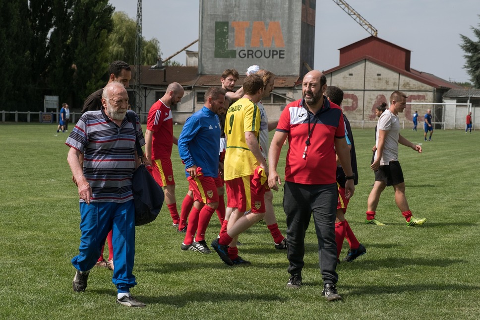 クイーンズ・オブ・フィールド 7枚目の写真・画像