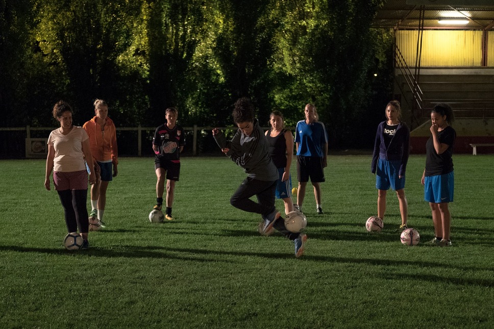 クイーンズ・オブ・フィールド 12枚目の写真・画像