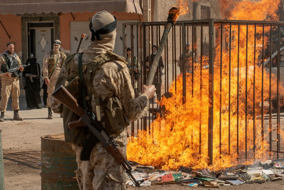 レッド・スネイク 10枚目の写真・画像