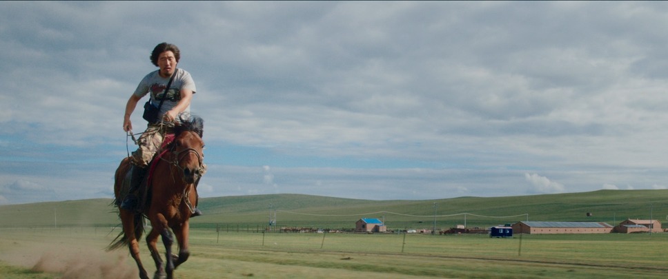 大地と白い雲 7枚目の写真・画像