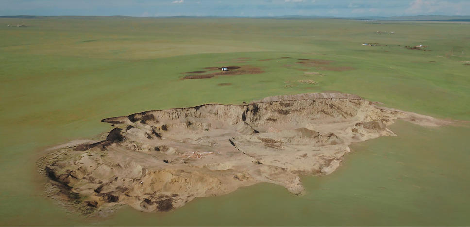 大地と白い雲 13枚目の写真・画像
