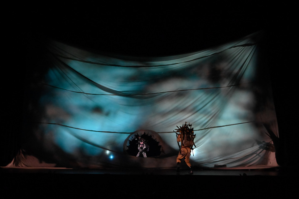 ボクの穴、彼の穴。The Enemy 11枚目の写真・画像