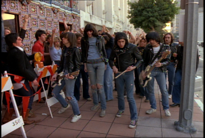 ロックンロール・ハイスクール 16枚目の写真・画像