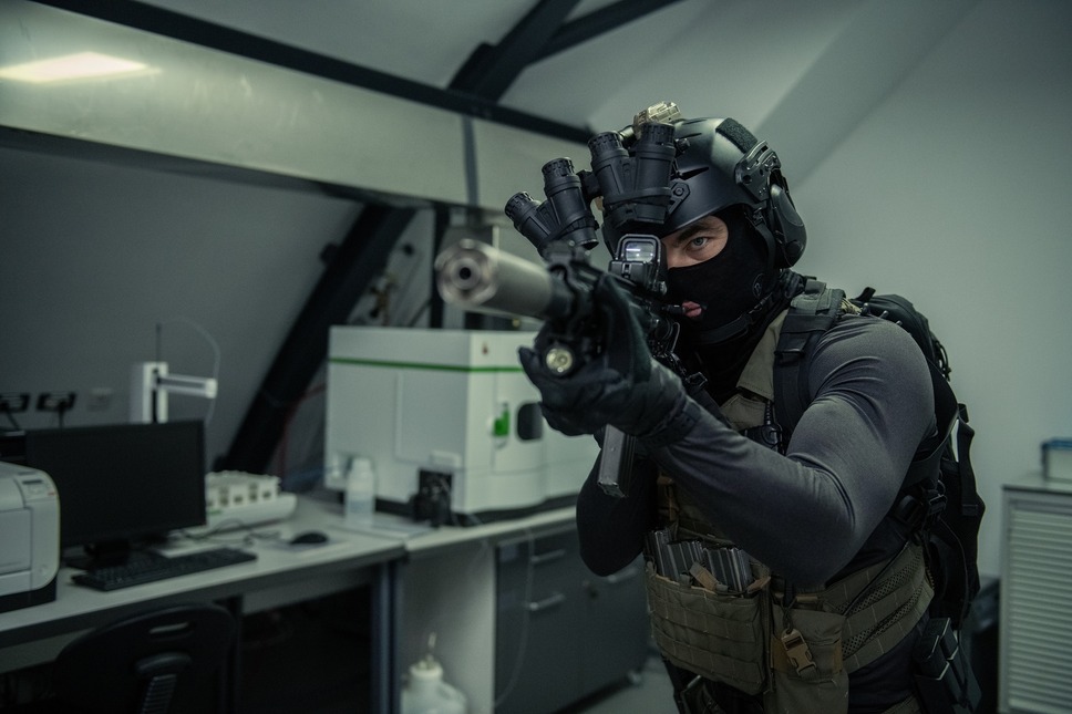 ザ・コントラクター 4枚目の写真・画像