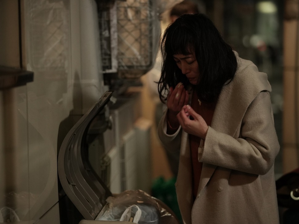 夜明けまでバス停で 8枚目の写真・画像