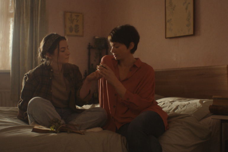 ユー・アー・ノット・マイ・マザー 4枚目の写真・画像