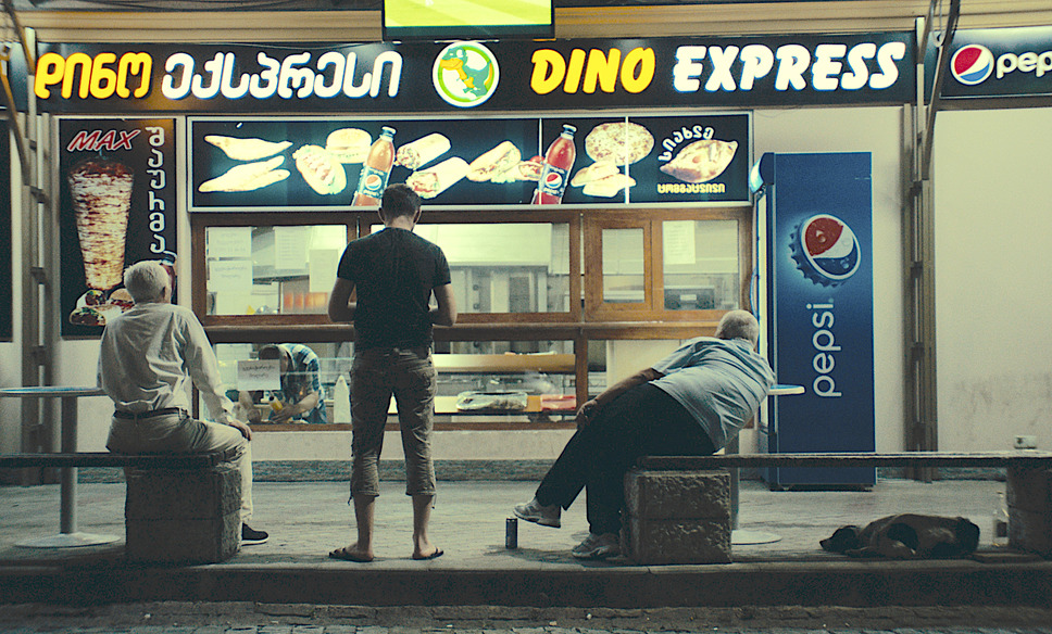 ジョージア、白い橋のカフェで逢いましょう 22枚目の写真・画像