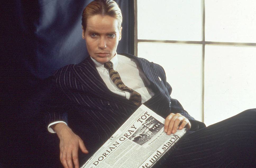 タブロイド紙が映したドリアン・グレイ 2枚目の写真・画像