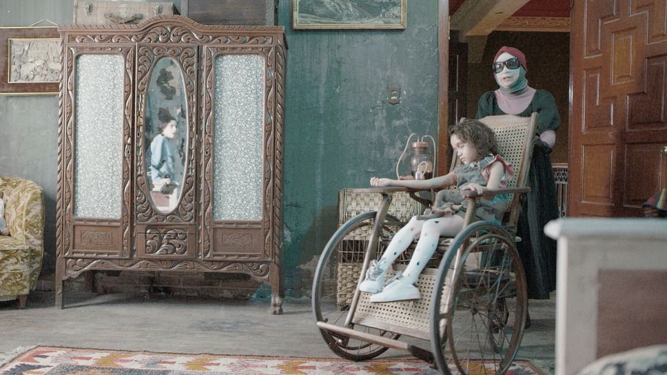 イビルアイ 12枚目の写真・画像