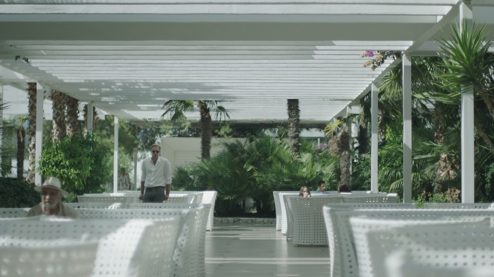 インフィニティ・プール 12枚目の写真・画像