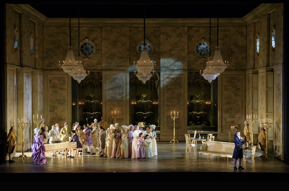 © ROH. Photographed by Bill Cooper