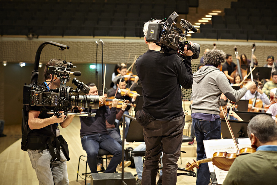 ビバ・マエストロ！指揮者ドゥダメルの挑戦 18枚目の写真・画像