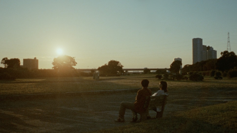 アット・ザ・ベンチ 3枚目の写真・画像